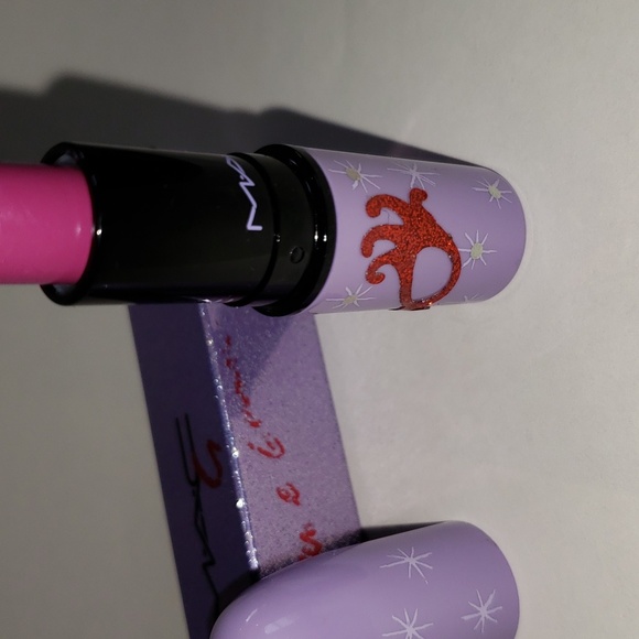 MAC Dame Edna Gladiola lipstick - Picture 6 of 8